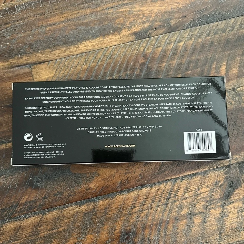 NIB - Ace Beauté Serenity Eyeshadow Palette
